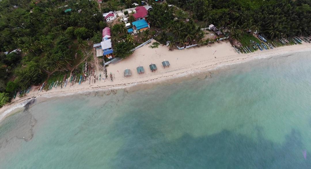 Sandee Villa Edar Beach Resort