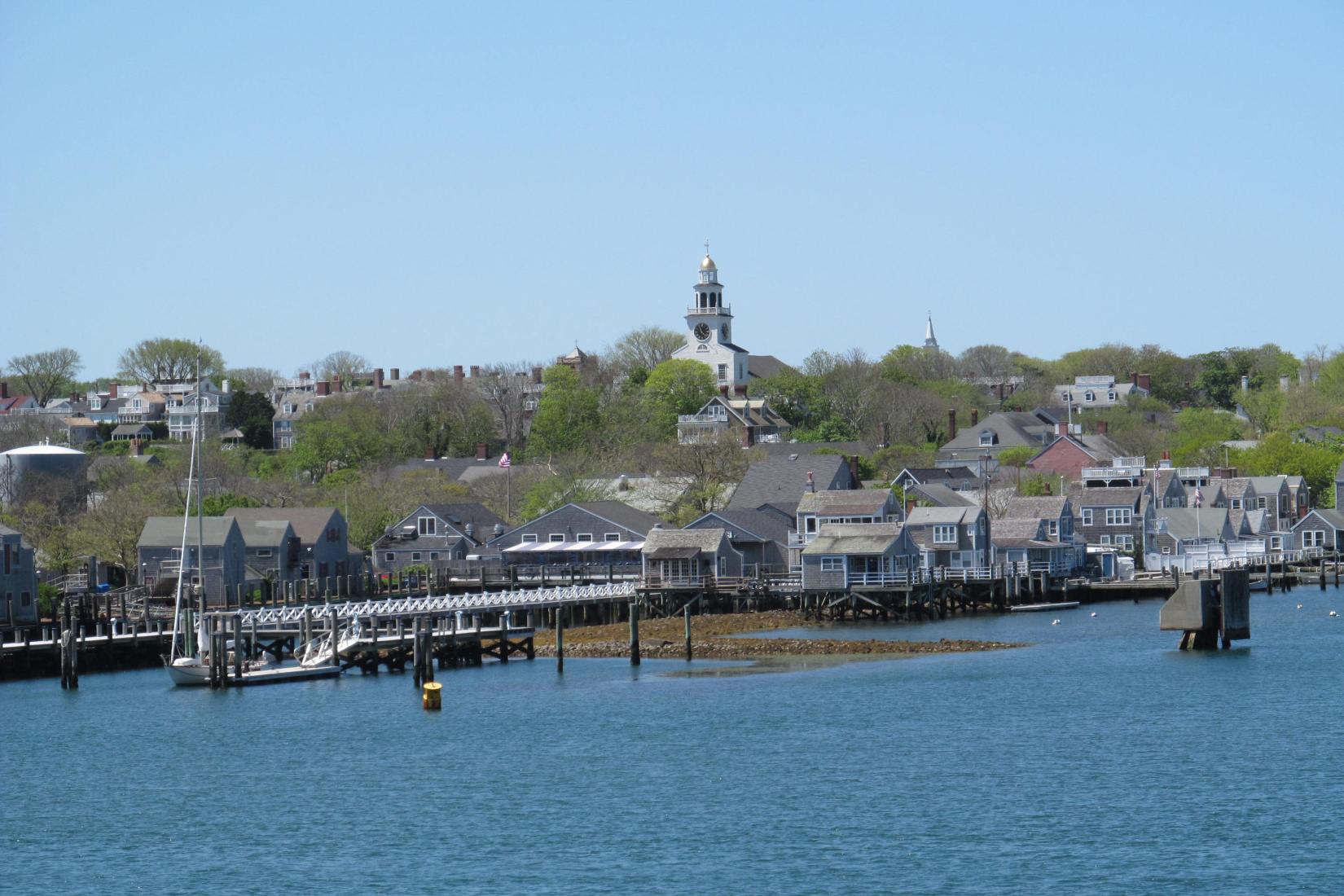 Sandee - HomePage / Oak Bluffs