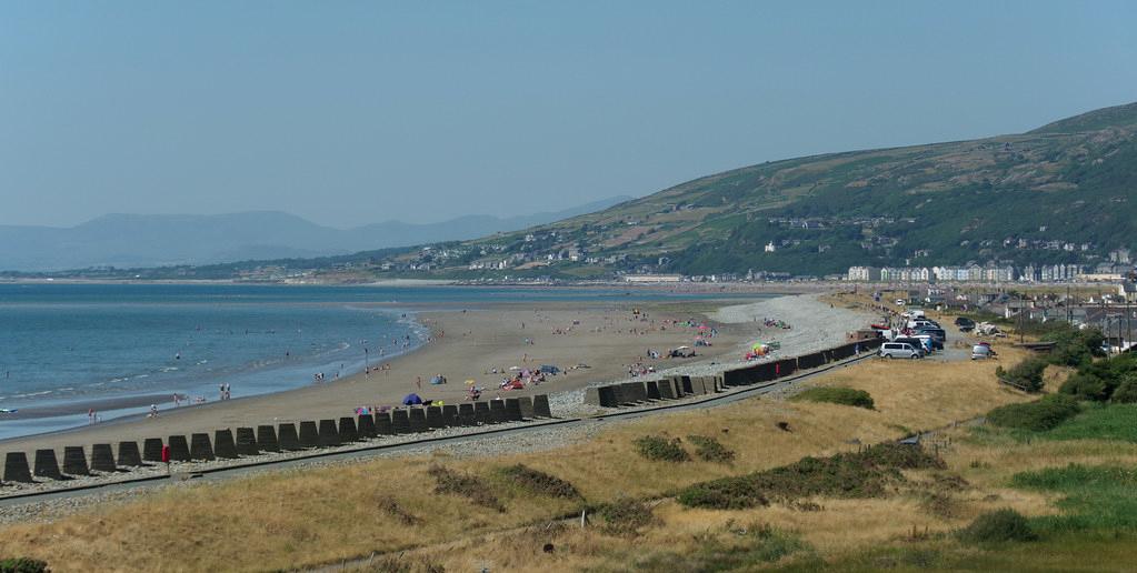 Sandee - HomePage / Fairbourne