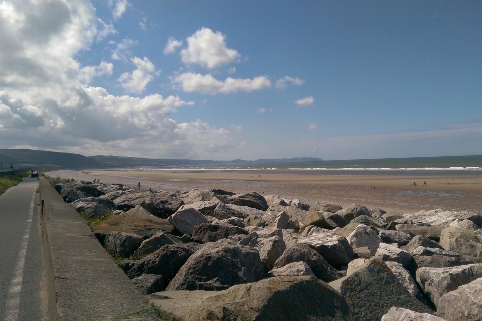Sandee - HomePage / Towyn