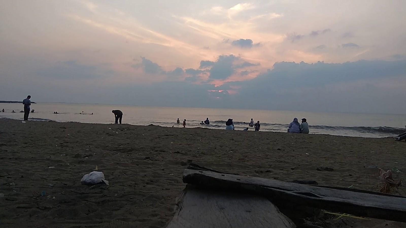 Sandee Pantai Lembo