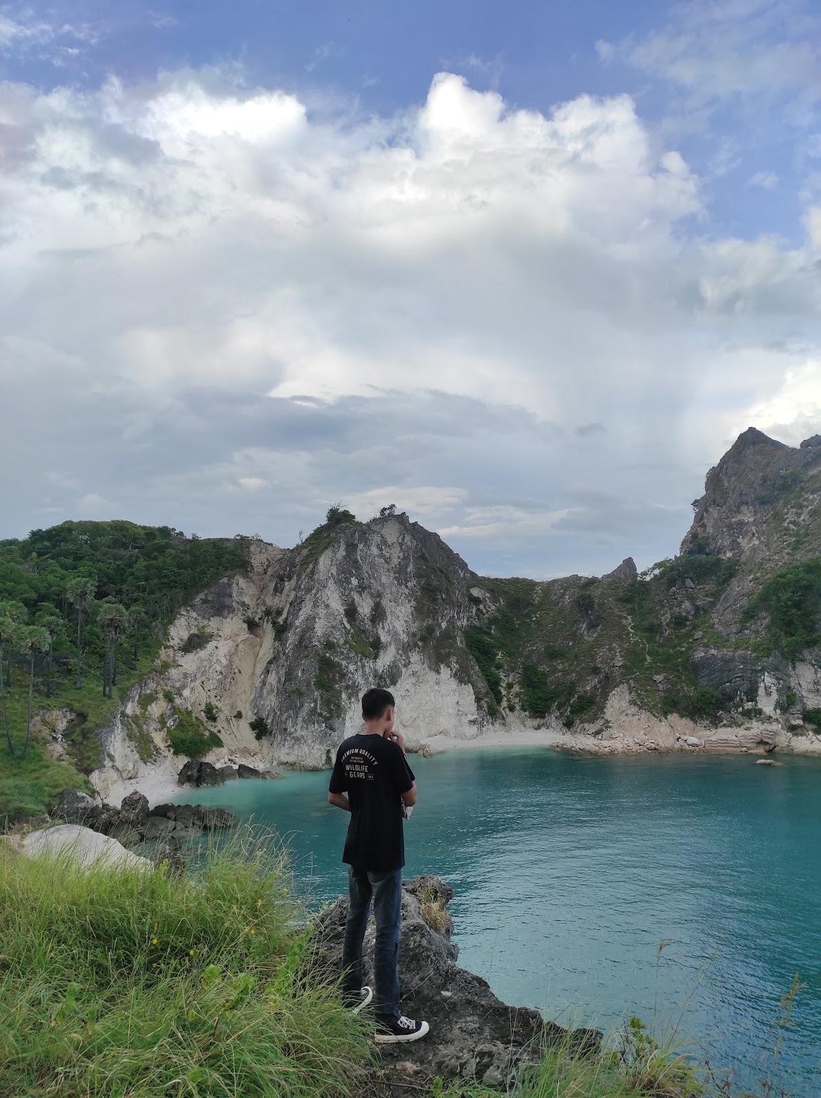 Sandee Pakubaun Beach