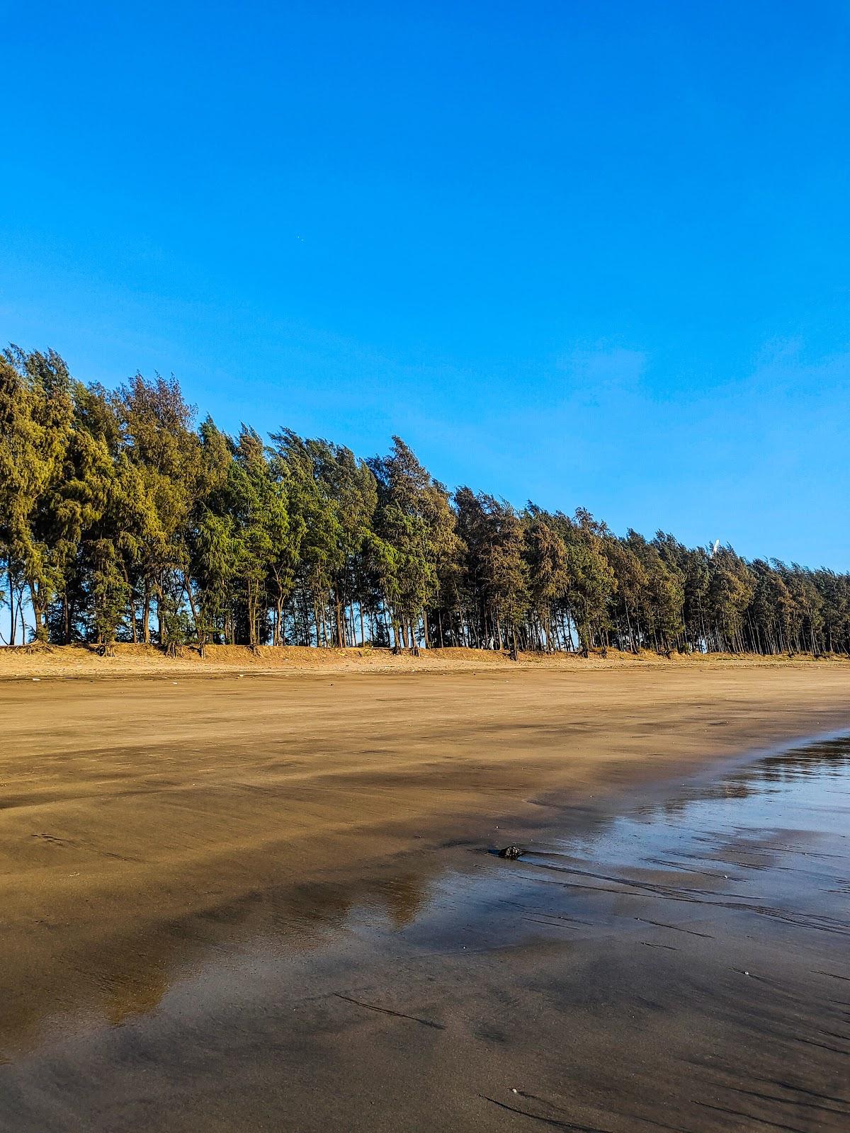 Sandee Chikla Beach