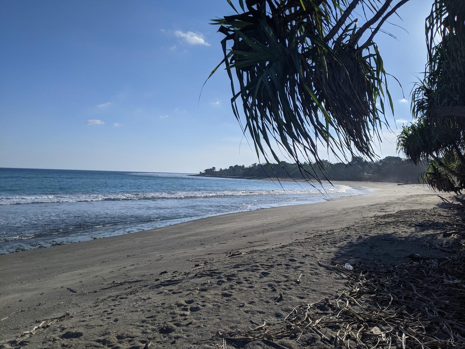 Sandee Pantai Rajawali Bantal