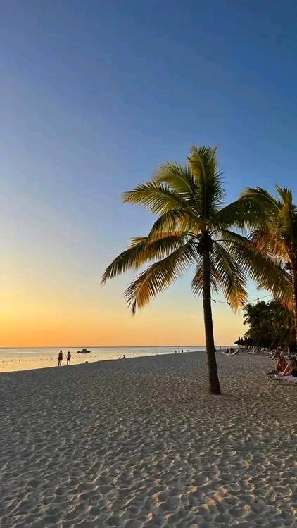 Sandee Victoria Beach