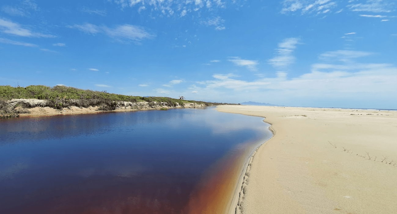 Sandee Praia Deserta-