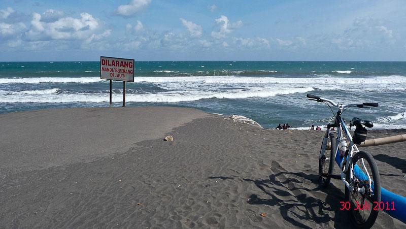 Sandee Kuwaru Beach